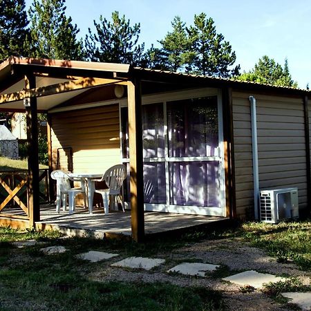 Camping Municipal La Sapinette Quillan Exterior photo