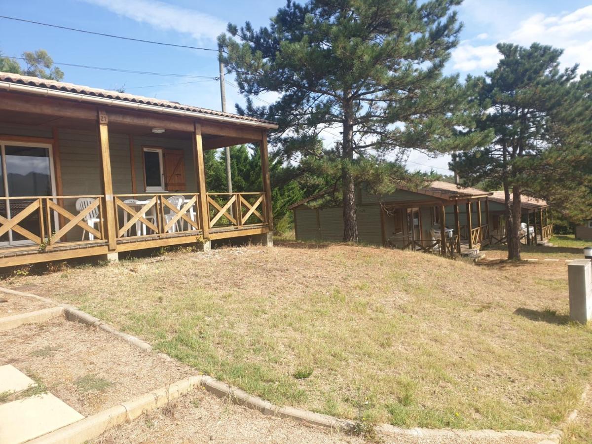 Camping Municipal La Sapinette Quillan Exterior photo